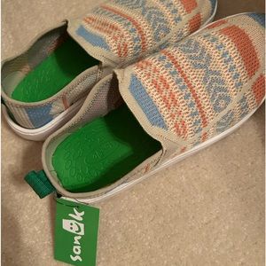 Sanuk shoes size 8 - Chiba Quest Knit